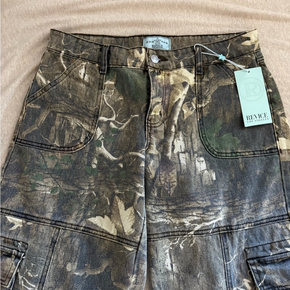REVICE Camouflage Cargo Pants